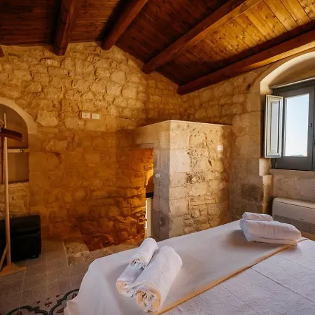 Isulatravel - Torre Molino With Heated Pool * Modica