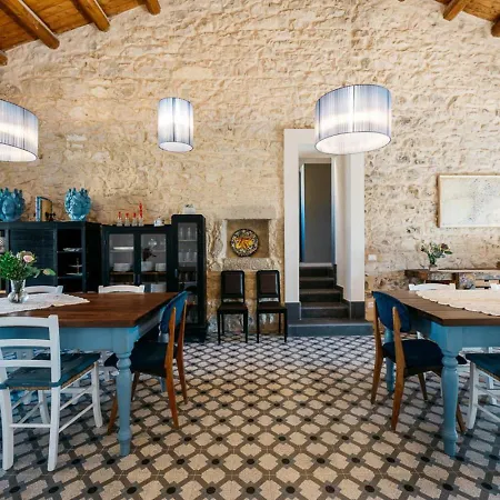 Isulatravel - Torre Molino With Heated Pool *