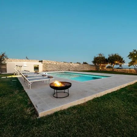 Isulatravel - Torre Molino With Heated Pool *